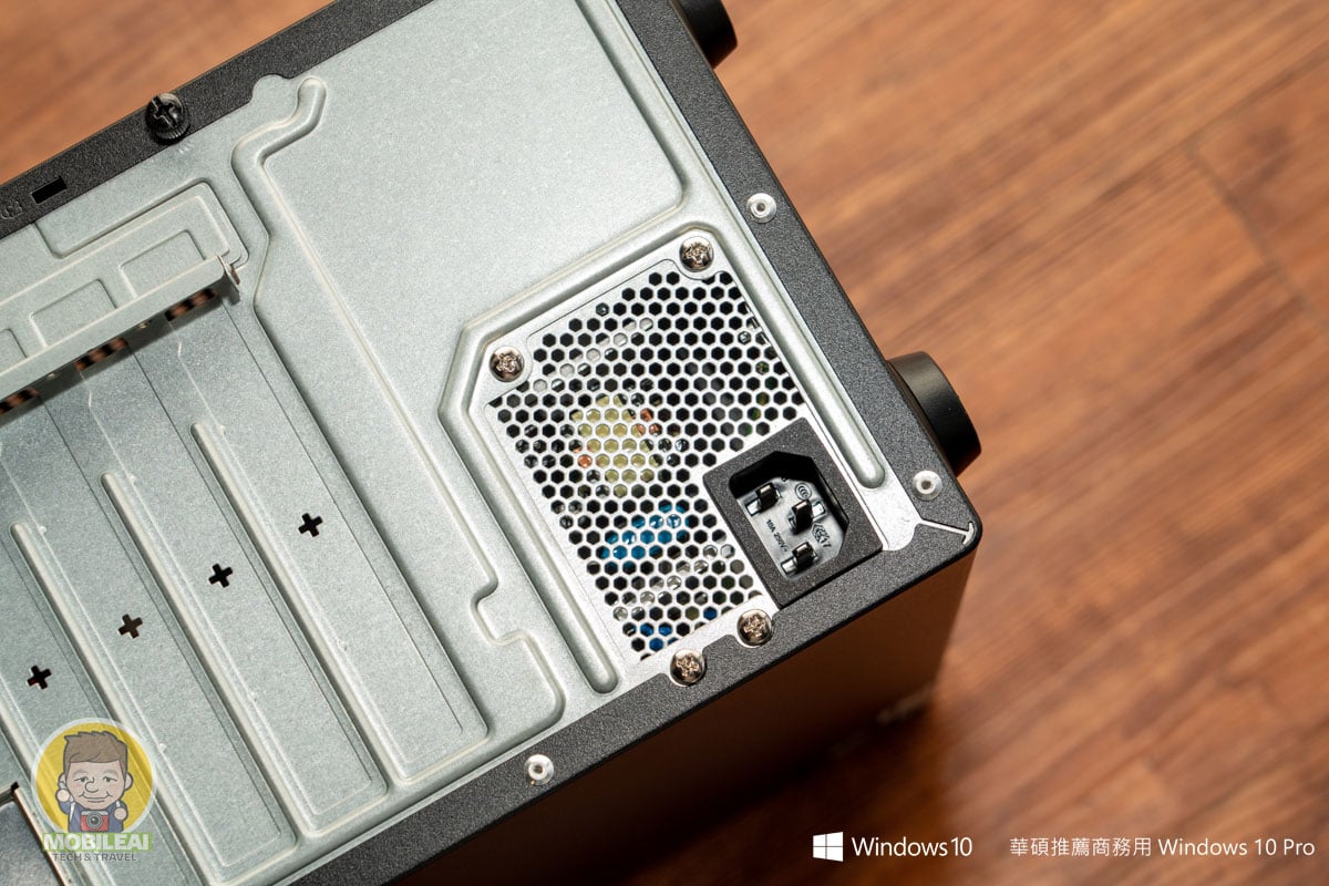 ASUS ExpertCenter D7 Mini Tower (D700MA)