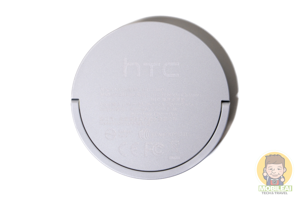 HTC 無線充電盤開箱實測