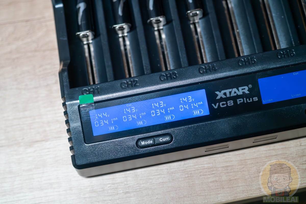 XTAR VC8 PLUS 充電電池充電器