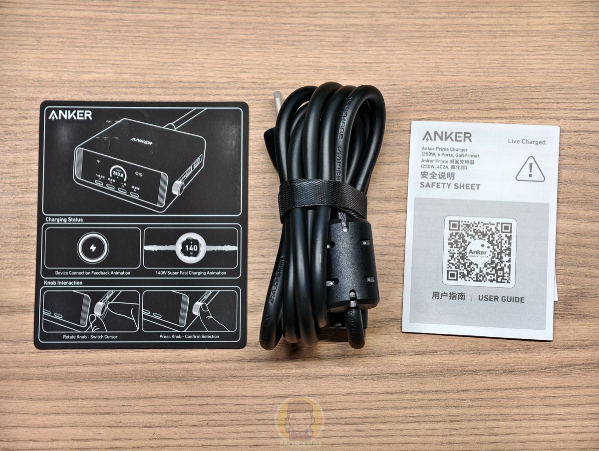 Anker Prime Charger 250W 6Ports GaN 桌上型充電站 開箱