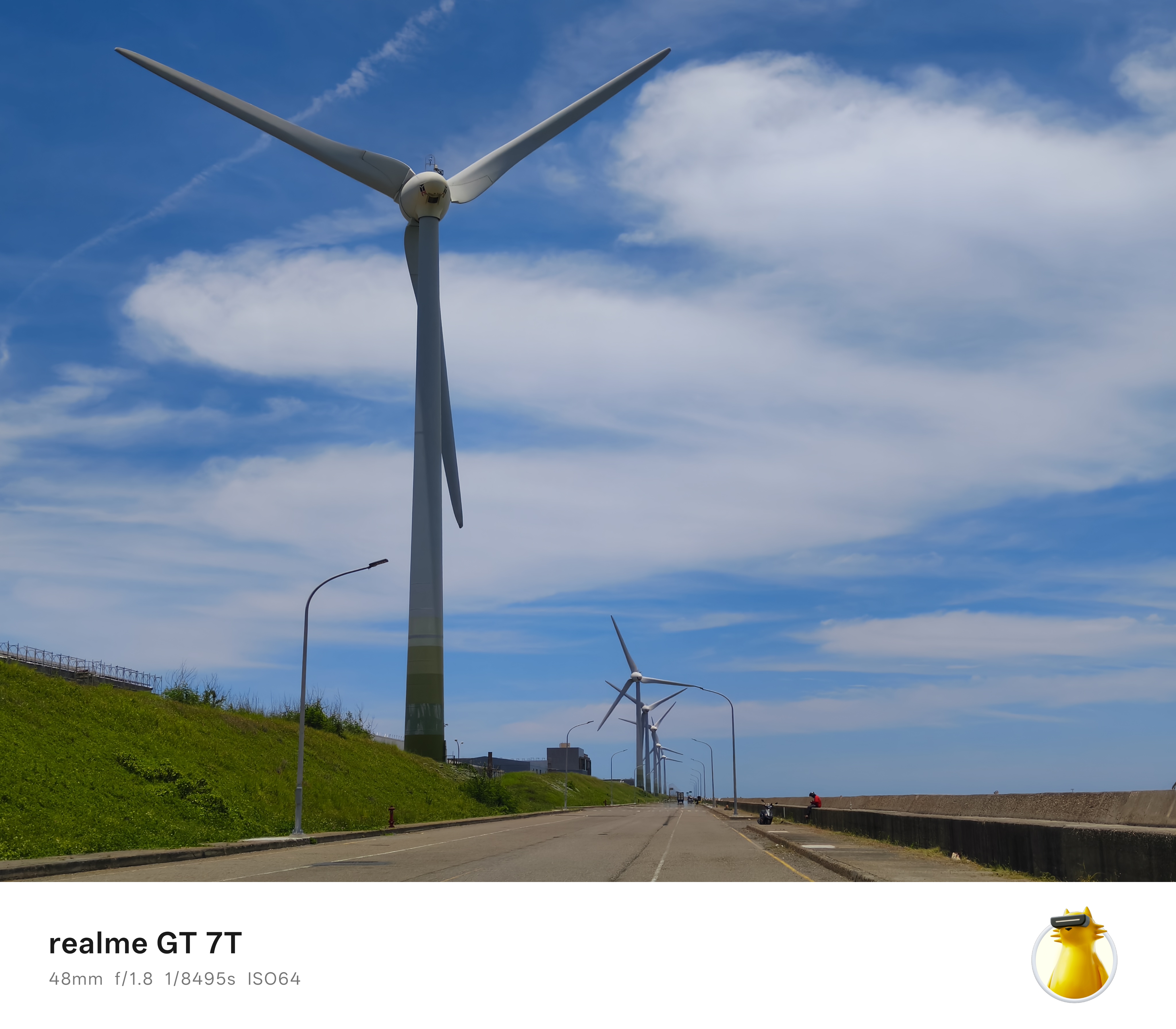 2025 最強續航手機 realme GT 7T 7,000mAh超大電池容量讓您玩一天還有一半電